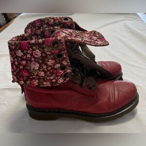 Womens DR MARTENS boots sz 10